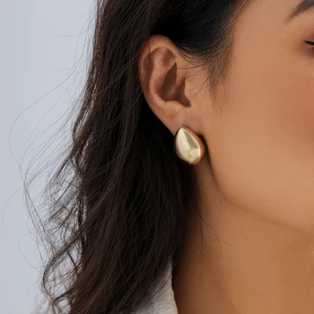Lacteo גיאומטריות עגילים לנשים בתכשיטים 2023 אופנתי פשוט צבע זהב על האוזן, עגילים בנות אביזרים Kpop החתונה