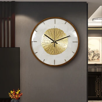 סיני חדש אגוז אור יוקרה בסלון שעון קיר אטמוספרי בית האופנה שעון מודרני יצירתי שעון קיר